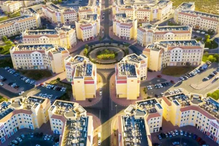 Dubai International city
