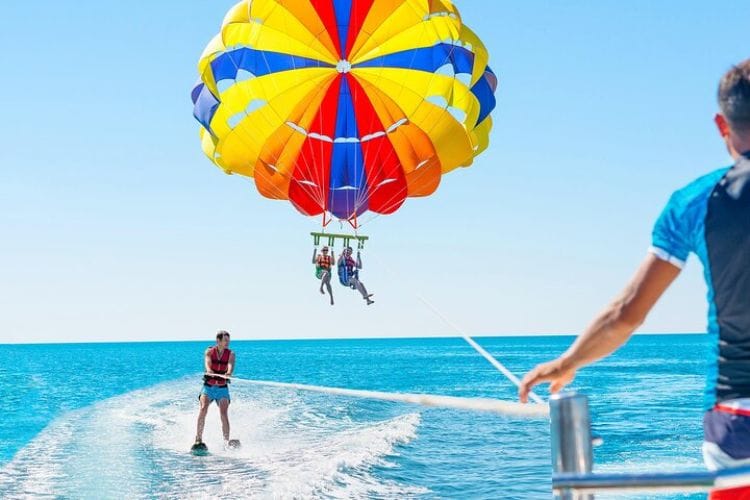 parasailing dubai