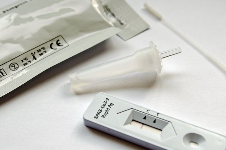 Get Lateral Flow Tests in Dubai