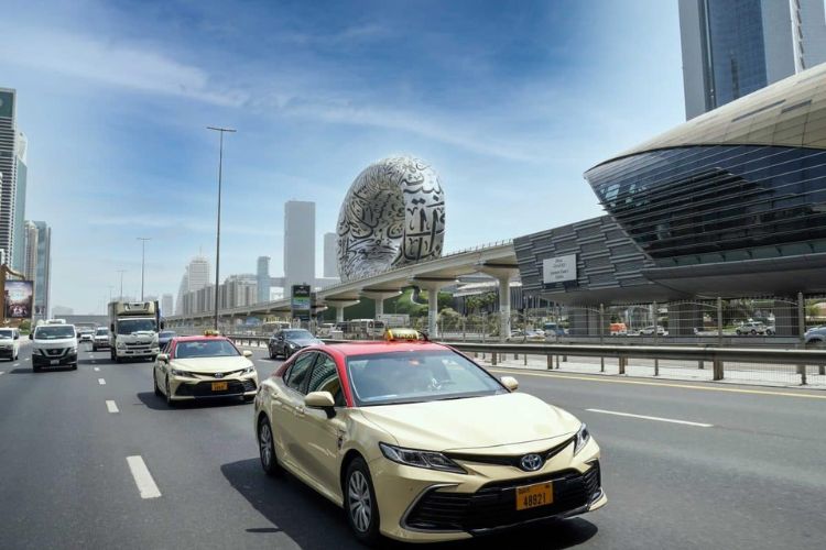 dubai tipping culture Taxis and Ride Apps